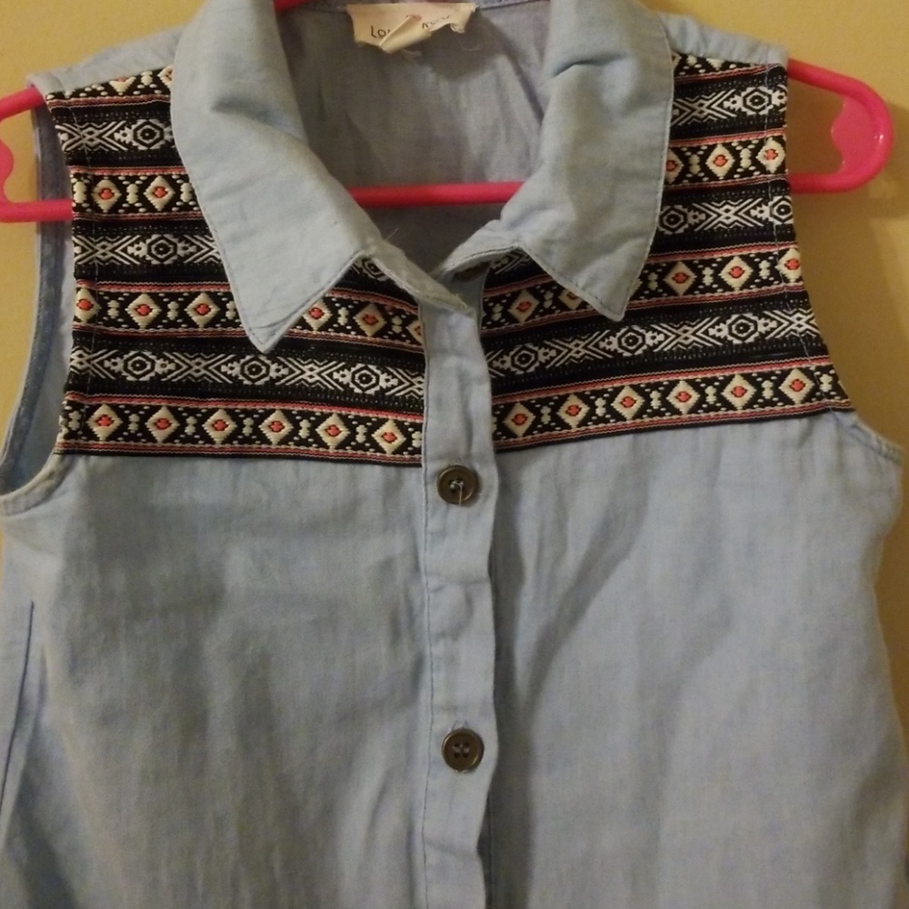 Clothes - Picture 2 of 3